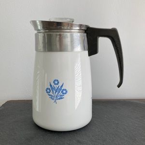 Vintage 6 Cup medium Corningware carafe with lid classic blue flower motif